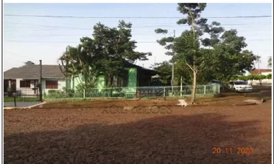 Casa com 136m² de Benfeitorias em Lote de 351m²