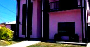 Sobrado com 4 quartos, 489,85m² construídos, ocupado