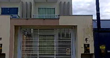 Sobrado com 3 quartos, 2 banheiros e 120 m² de terreno