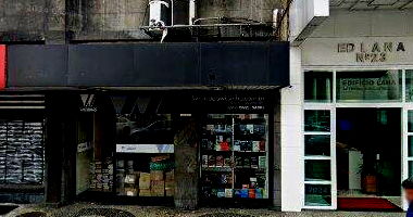 Ponto Comercial Vazio com 30m², Frente, Fechado Anos