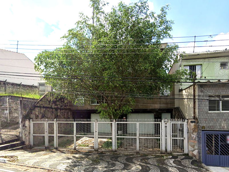 Casa na Aclimação com 390m²