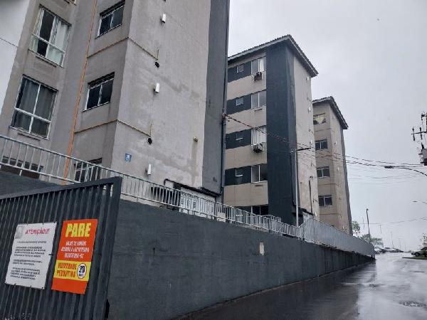 Apartamento com 2 Quartos e Área Privativa em Santa Cruz