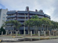 Apartamento de 418,90m² com Boxes e Depósito em Condomínio