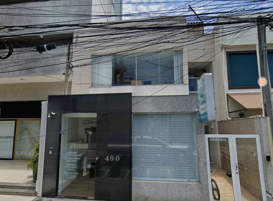 Casa com 443,22m² em Parque Pelinca -