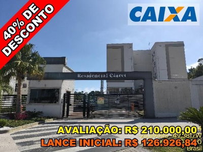 Apartamento com 2 quartos e vaga de garagem em Araucária