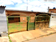 Casa 06 - 125m² em Santa Maria/DF com 3 quartos e garagem