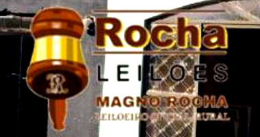 Terreno com 2 salas comerciais e 1 residencial em madeira