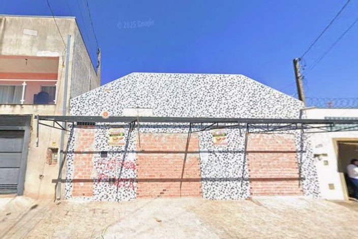 Imóvel residencial e comercial com 240m²