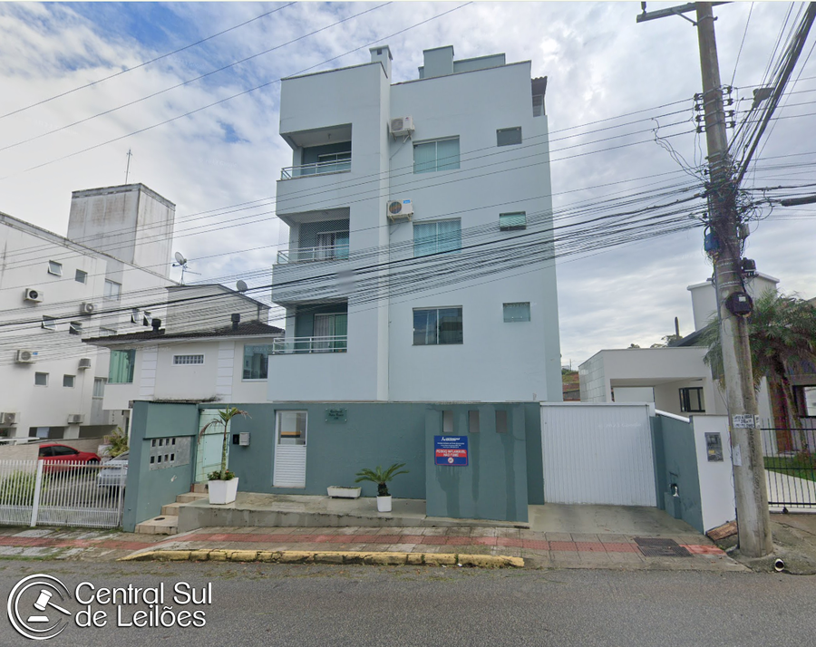 Apartamento 3º pavimento com 1 vaga, 2 banheiros, 2 quartos, 87m² total