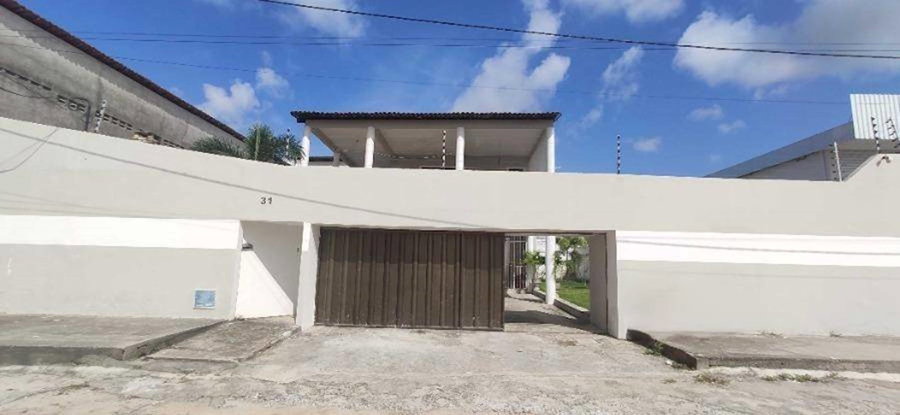 Casa Ocupada com 4 Quartos em Lagoa Redonda - Fortaleza/CE