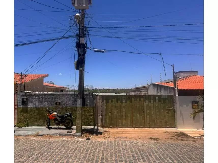 Terreno em leilão com 393m² em Cajazeiras/PB
