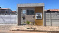 Casa com 2 quartos, 1 banheiro, 60m² construída, ocupada