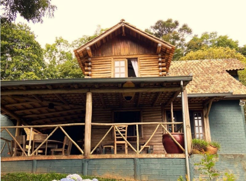 Linda Chácara com Chalé e Deck na Represa do Capivari