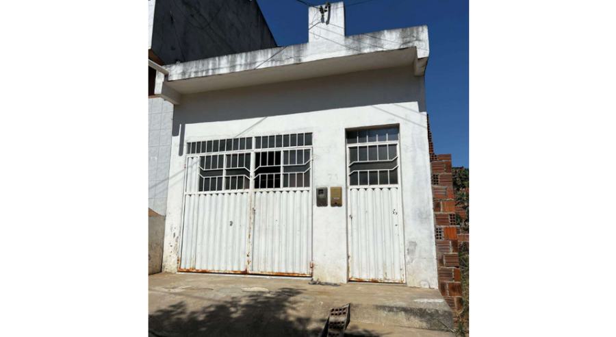 Casa residencial com 1 quarto, 1 banheiro, área construída e vaga
