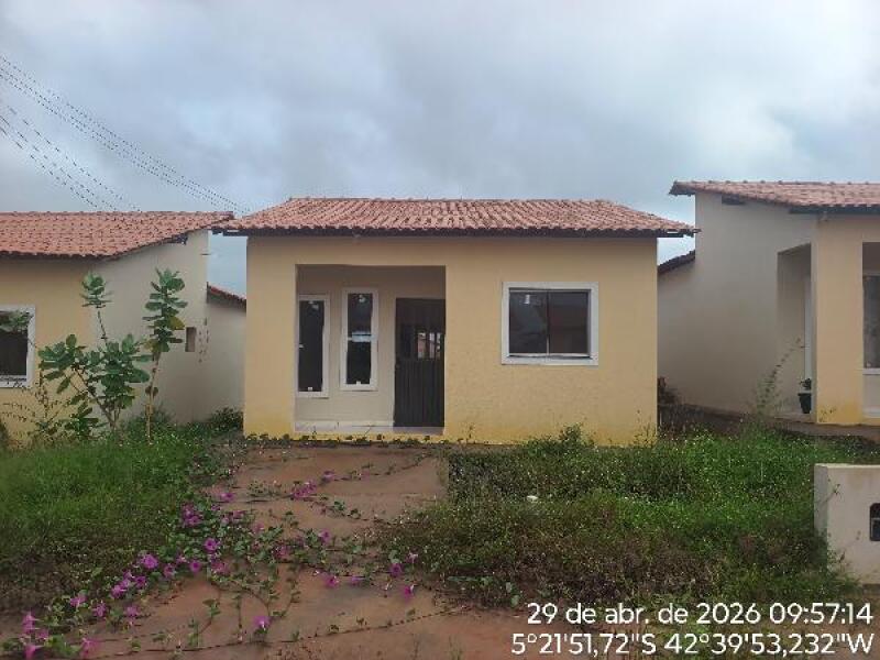 Casa com 54,4m² em Demerval Lobão/PI - 2 quartos e área privativa