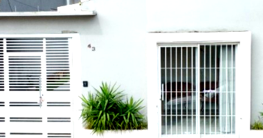 Edificação com. e res. c/ aprox. 240m² - Terreno - 252m²