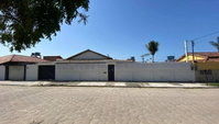 Casa espaçosa com 3 quartos, 4 banheiros e 297m² construída, ocupada