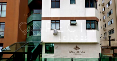 Apartamento 801 com Vaga de Garagem e Box Individual