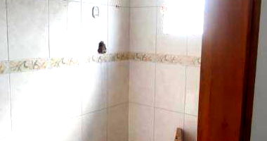 Casa com 3 quartos, 2 banheiros e 216m² construída, ocupada