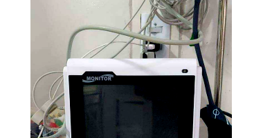 Monitor multiparamétrico Contec usado, modelo CMS6000