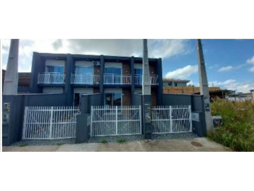 Casa ocupada com 1 vaga de garagem em Araquari/SC