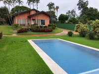 Prédio residencial de alto padrão com 3 dormitórios e piscina em Salto Grande/SP