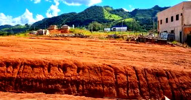 Terreno Urbano com 270m² em Cândido de Abreu/PR