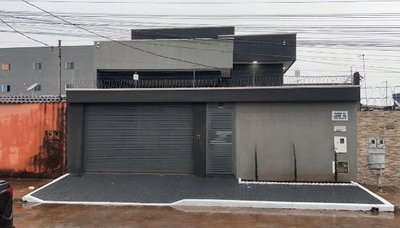 Casa com 235m², 3 quartos, desocupada, ideal para investimento