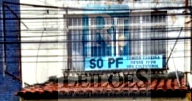 Casa com 2 quartos, 1 banheiro e restaurante no térreo