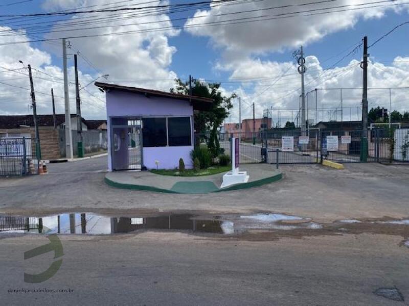 Casa com 3 quartos, 120m² de terreno