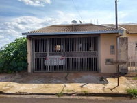 Casa com 2 quartos, 1 banheiro e 2 vagas de garagem, 65,39 m² construídos, ocupada