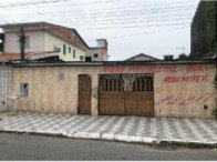 Casa com 2 banheiros e 1 vaga em Praia Grande/SP