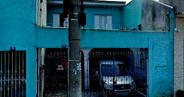 Duas casas com 5 quartos, 2 banheiros e 2 vagas de garagem