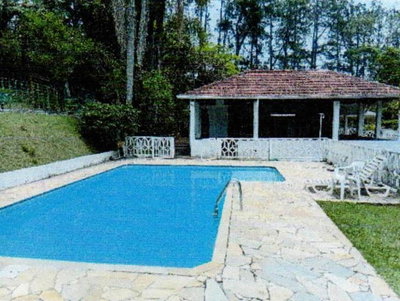 Terreno de 6.562 m² com construção de 58,30 m²