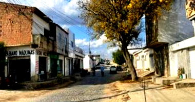 Casa Ocupada em Santa Cruz do Capibaribe - 90m²