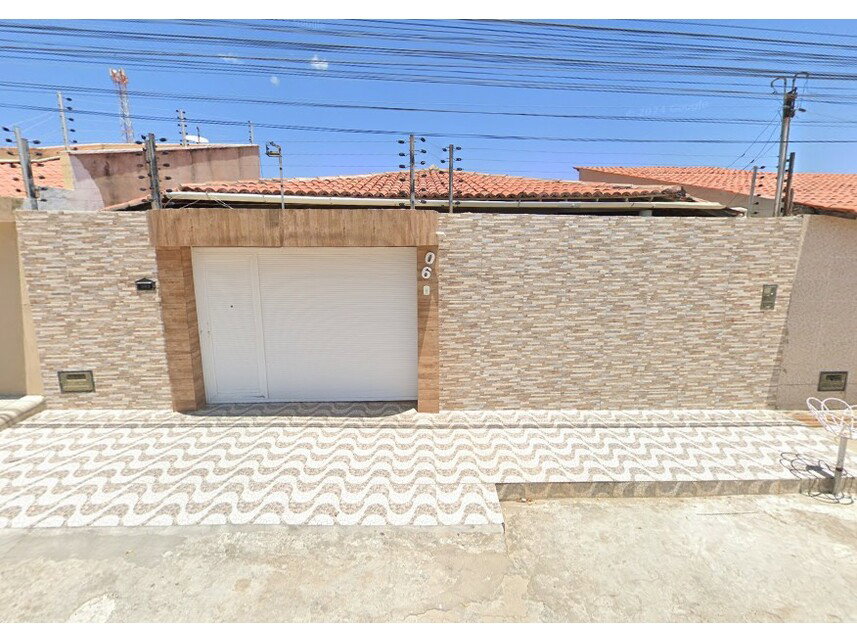 Casa com 225m² de terreno e 92,40m² construídos em Parnaíba/PI