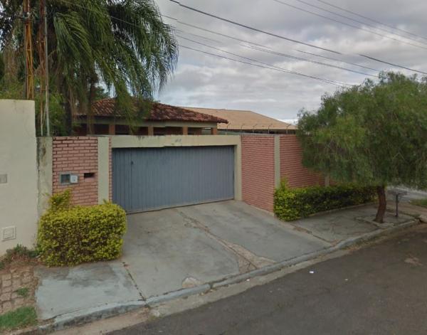 Casa com 250m² em Marília