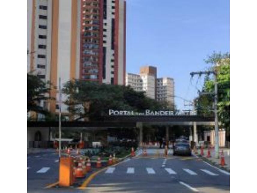 Apartamento com 1 Vaga em Leilão Judicial