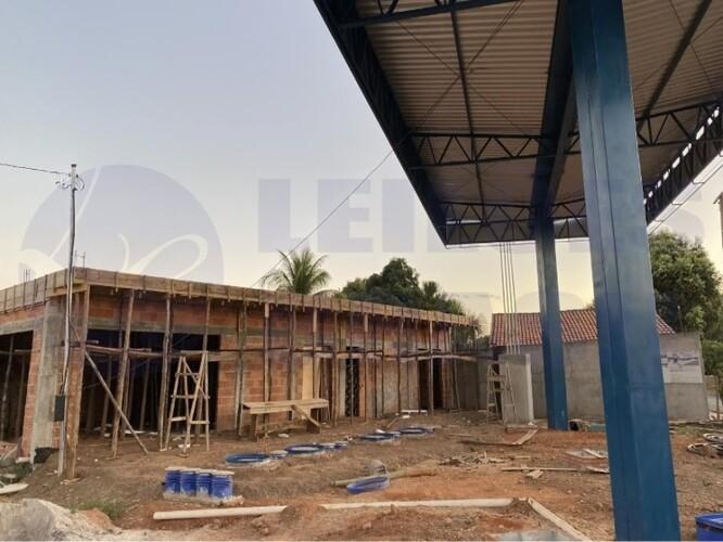 Imóvel Comercial com 436,47m² de terreno e 240,12m² construídos