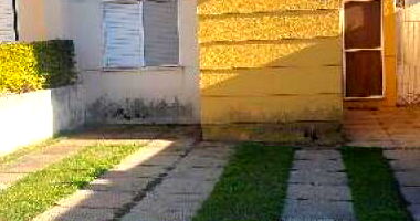 Casa 2 quartos, 1 banheiro, 59.61m² construída, 1 vaga, desocupada