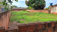 Terreno amplo de 559,71m² com direitos possessórios, sem benfeitorias