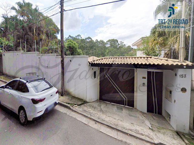 Terreno amplo de 500m² com ótima localização e documentação regular