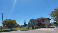 Apartamento com 2 Vagas em Aquiraz - CE