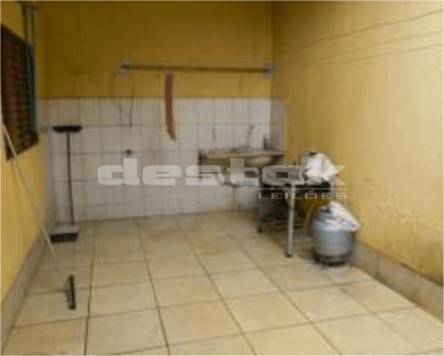 Casa comercial/residencial com 4 quartos e 238m² em Goiânia
