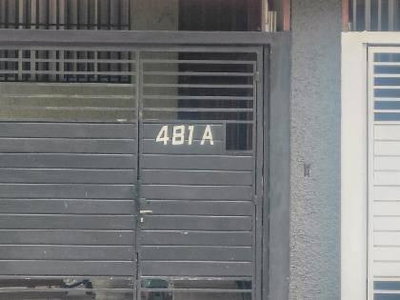 Casa Ocupada em São Paulo com 2 Quartos e 1 Vaga
