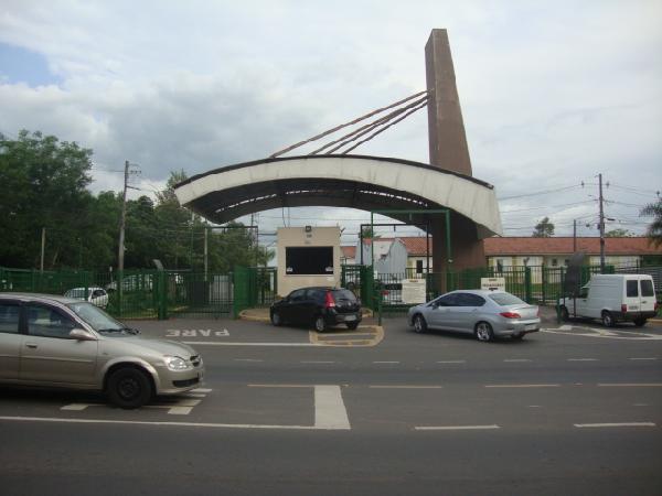 Casa 2 quartos, 1 banheiro, 1 vaga, 43,58m² construída, desocupada