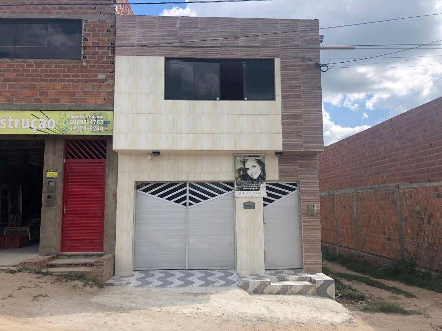 Casa com 164m² de área construída em Bezerros/PE