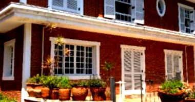 Casa Ampla com Terreno de 1.237m² em Santo Amaro