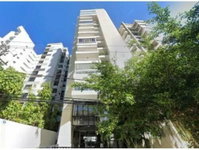 Apartamento com 4 Quartos e 2 Vagas em Salvador