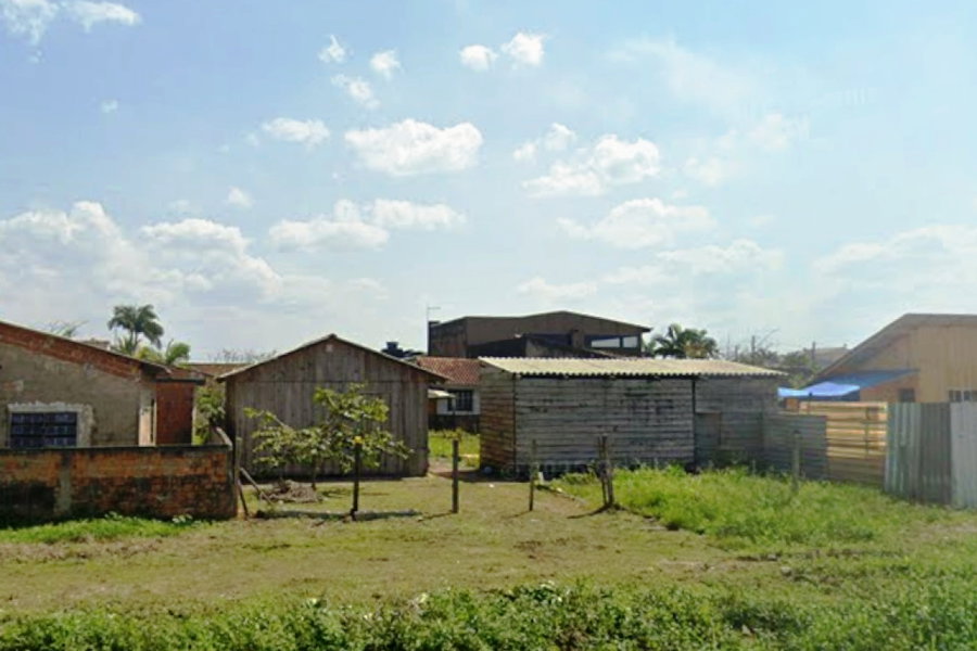 Casa com 450m² de terreno em Guaratuba